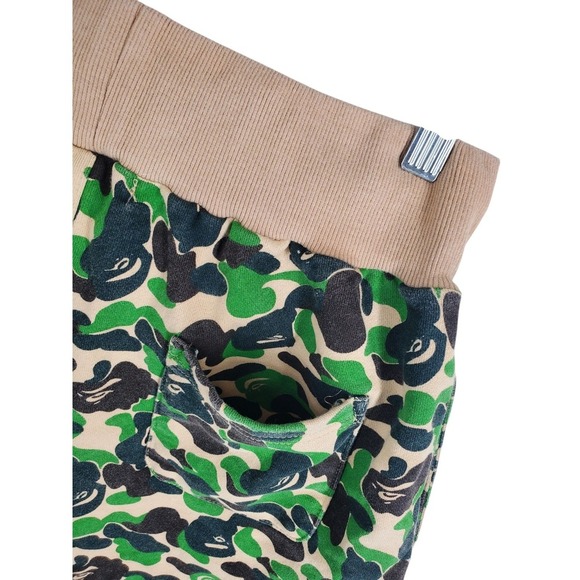 Bathing Ape Undefeated Camo Shorts Mens M 26-32 x8 Elastic Waist Green Beige - Picture 6 of 12